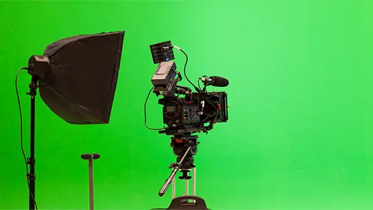 How to Make and Use a Green Screen in Your Video – DIY 2024